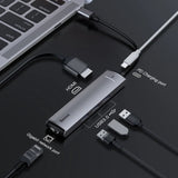 محول Baseus، محول USB-C إلى 3 منافذ USB وHDMI وUSB-C، 6 في 1، فضي اللون